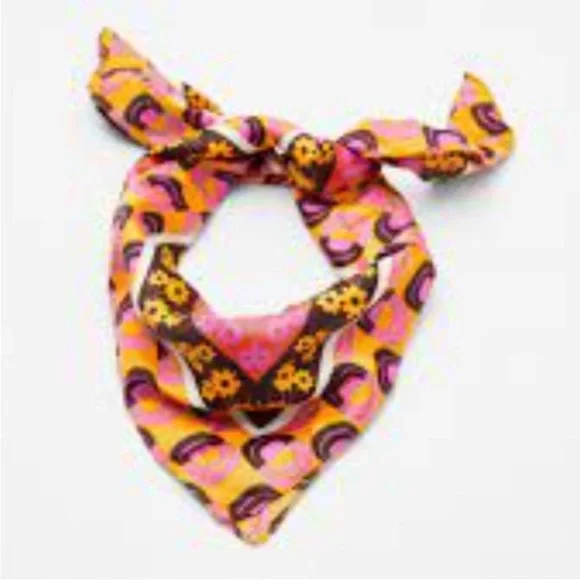 ZARA WOMAN PRINTED HANDKERCHIEF SATIN SCARF NEW WITH TAGS - Picture 10 of 12